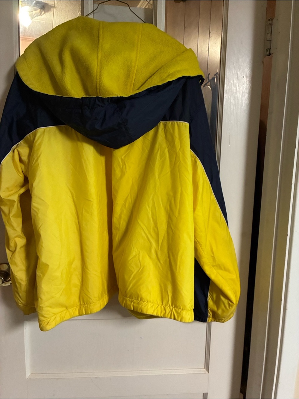 Windbreaker - Picture 10 of 13